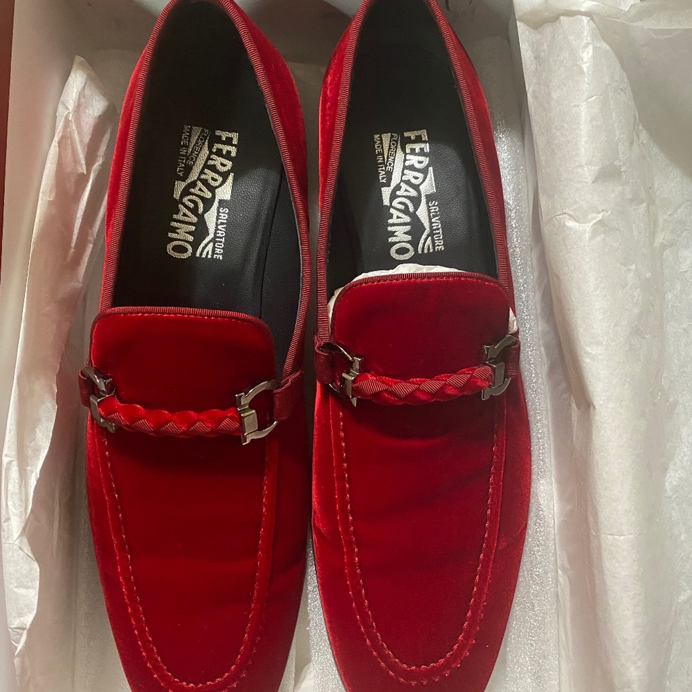 Dress shoes
